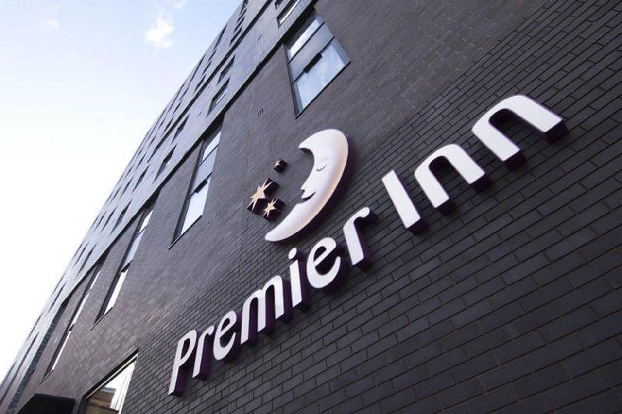 Premier Inn Manchester City Экстерьер фото